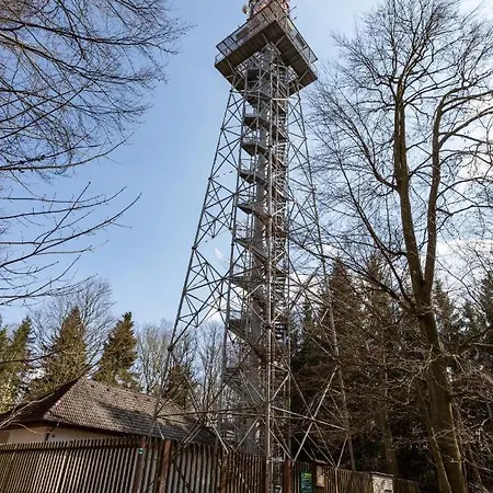 Zivec - Restaurace A 3* 피세크