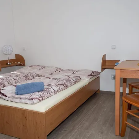 živec - Restaurace A