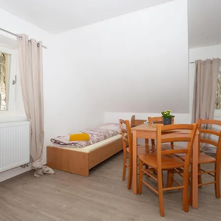 živec - Restaurace A